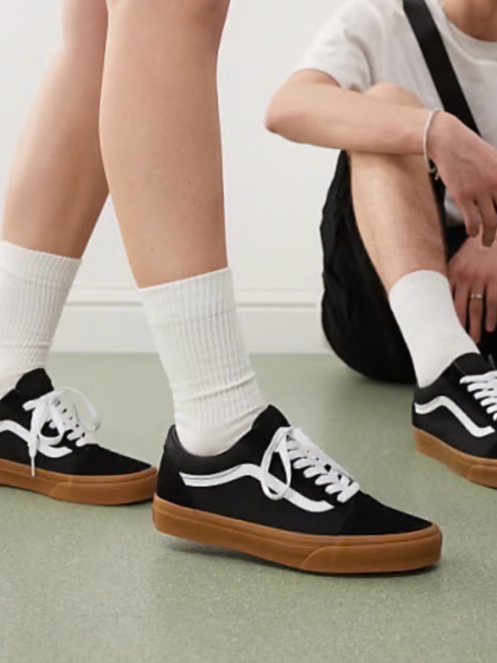 Vans - Picture 12 of 12